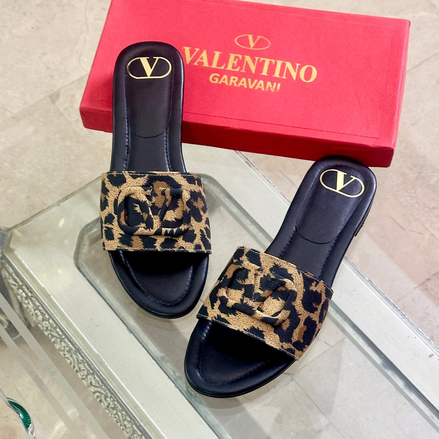 VALENTINO flat