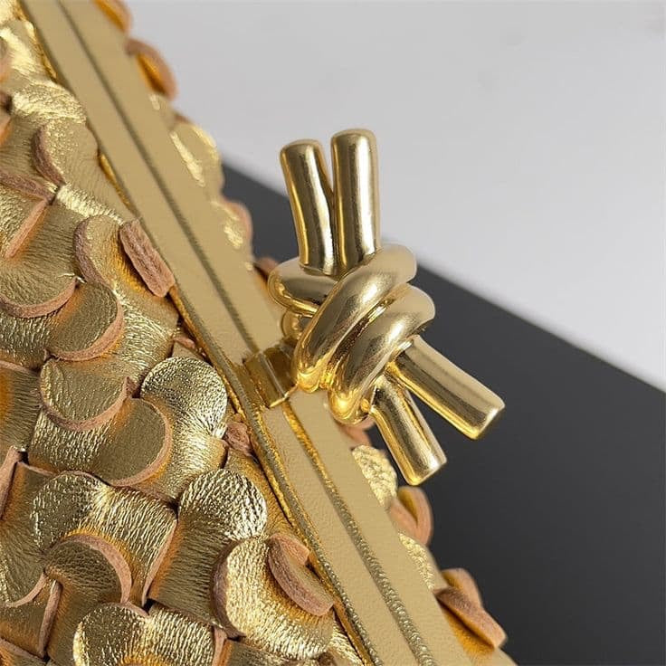 BOTTEGA VENETA CLUTH