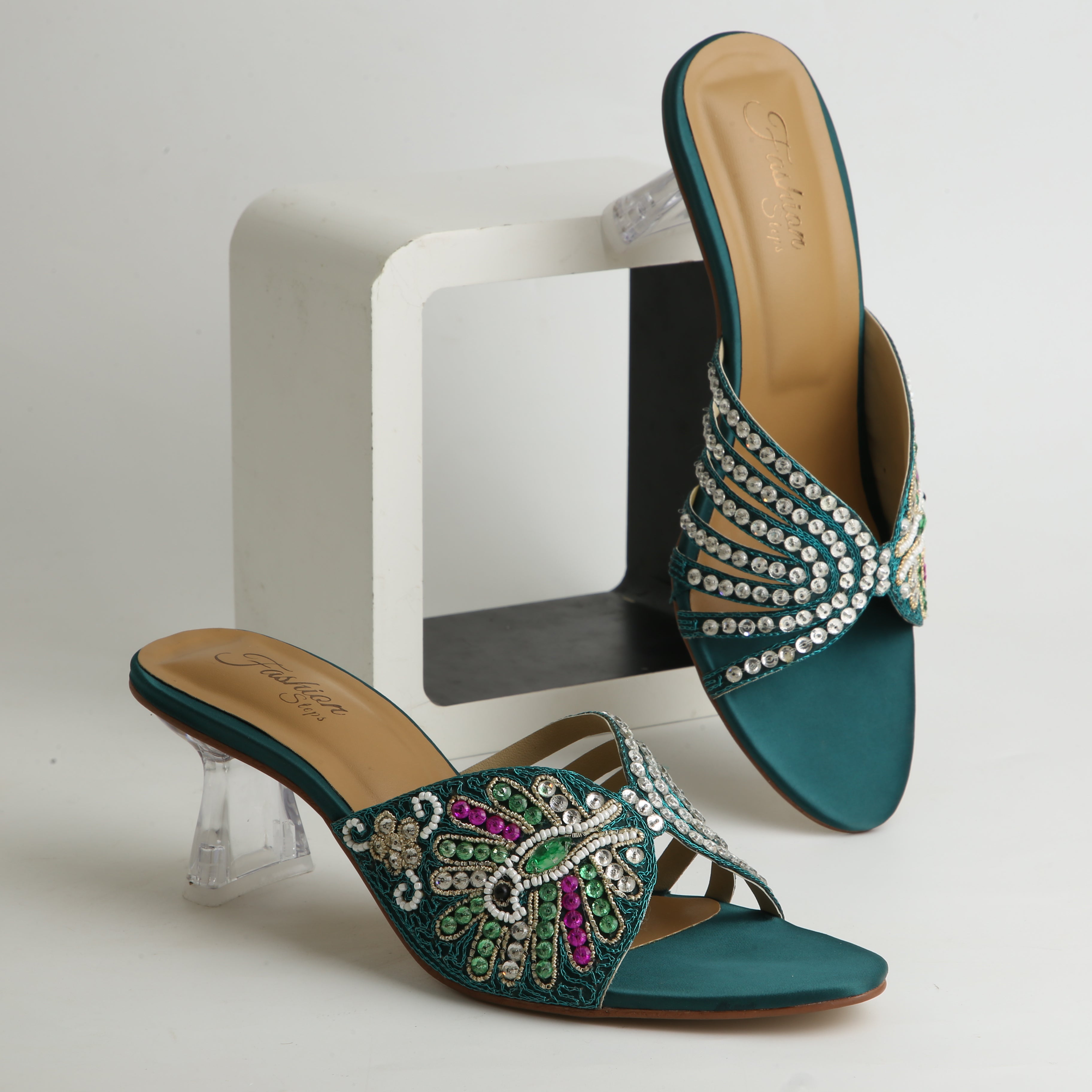 Fashionstep embroidery heel