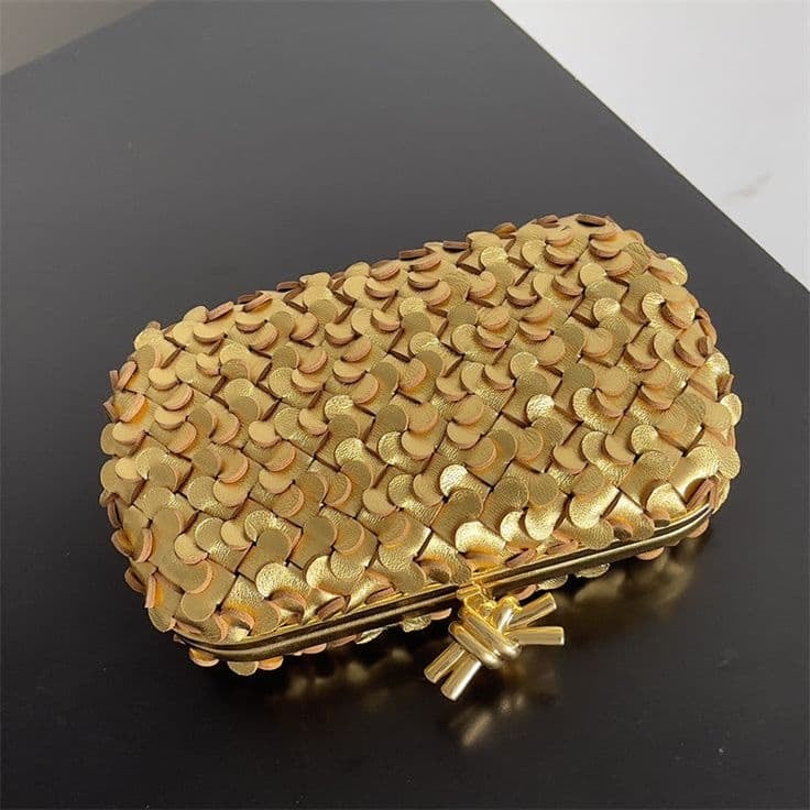 BOTTEGA VENETA CLUTH
