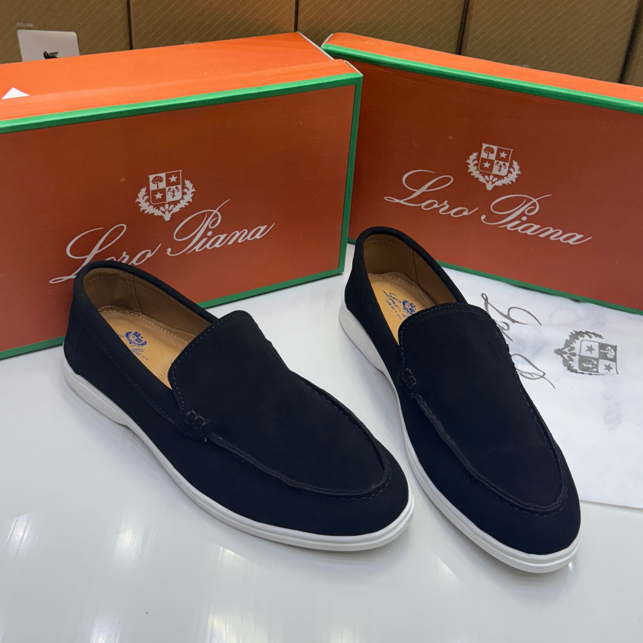 Loro Piana☆美品☆最終sale！ Loro Piana: 100 Years of Italian Craftsmanship and Visionary Elegance