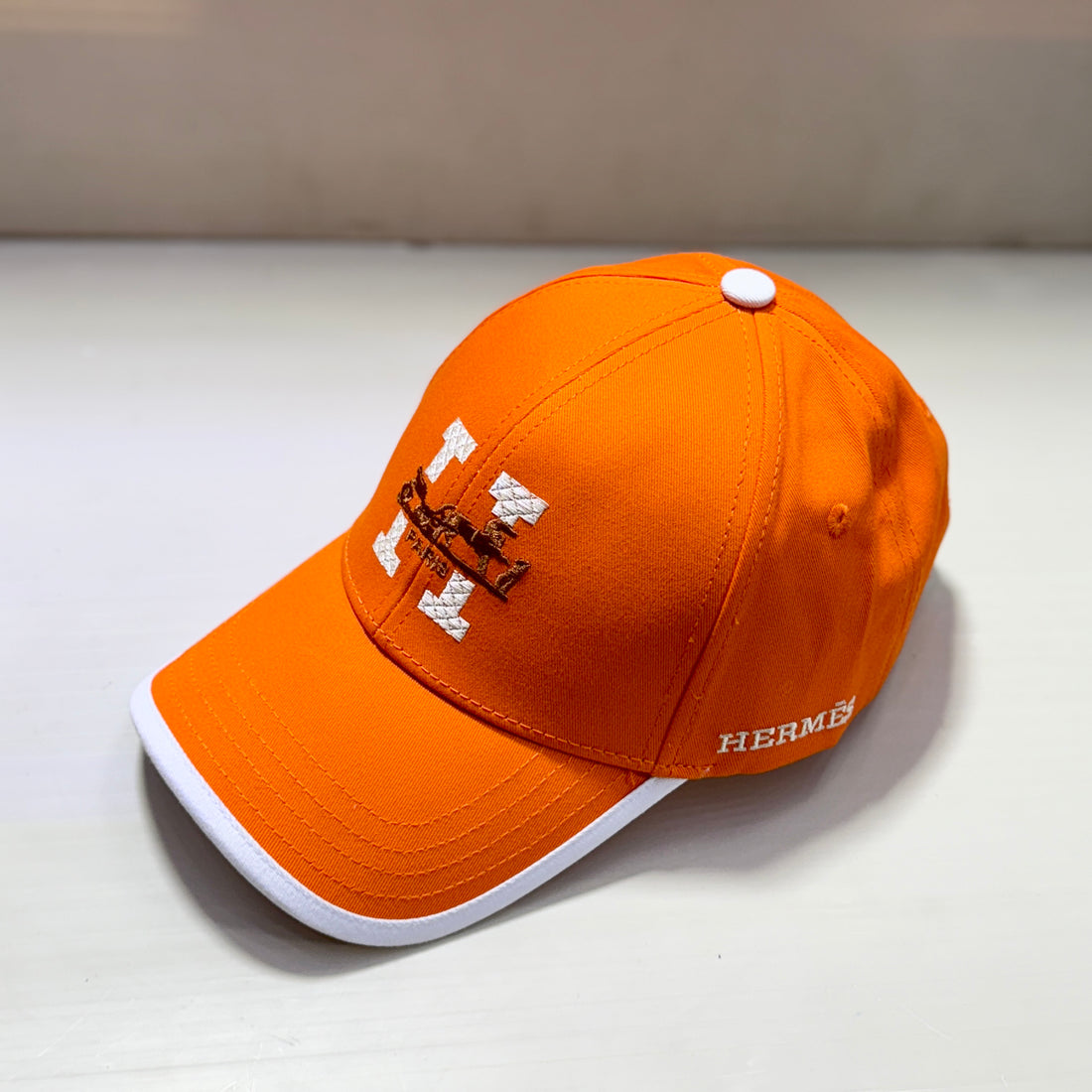 Hermes cap