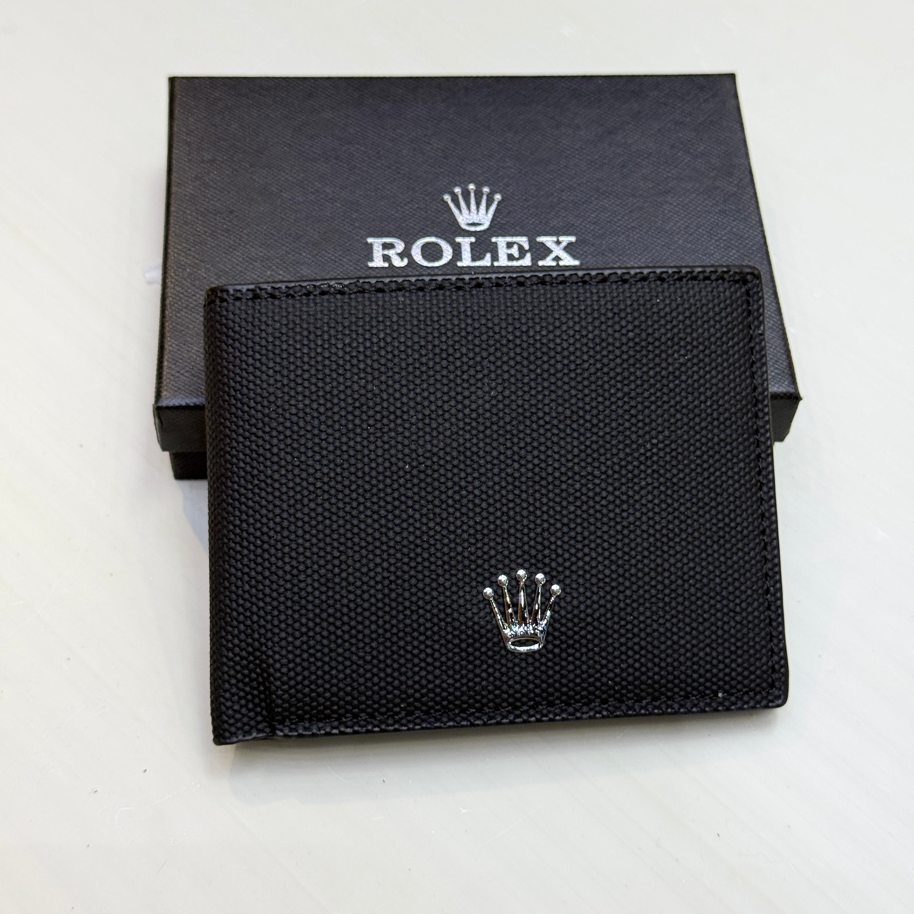 Royal wallet