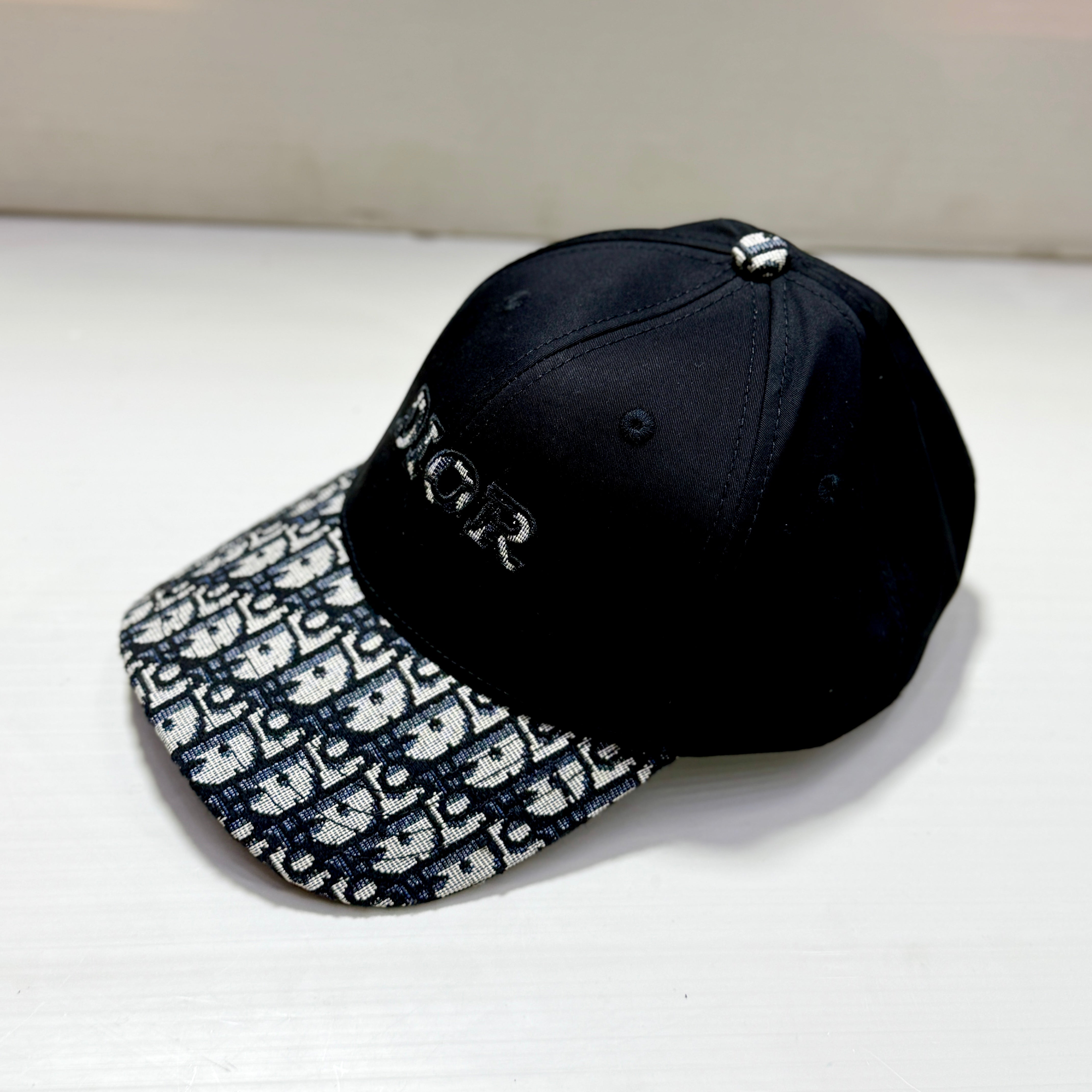 Dior cap