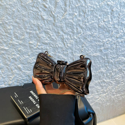 Chic Bow Radiance