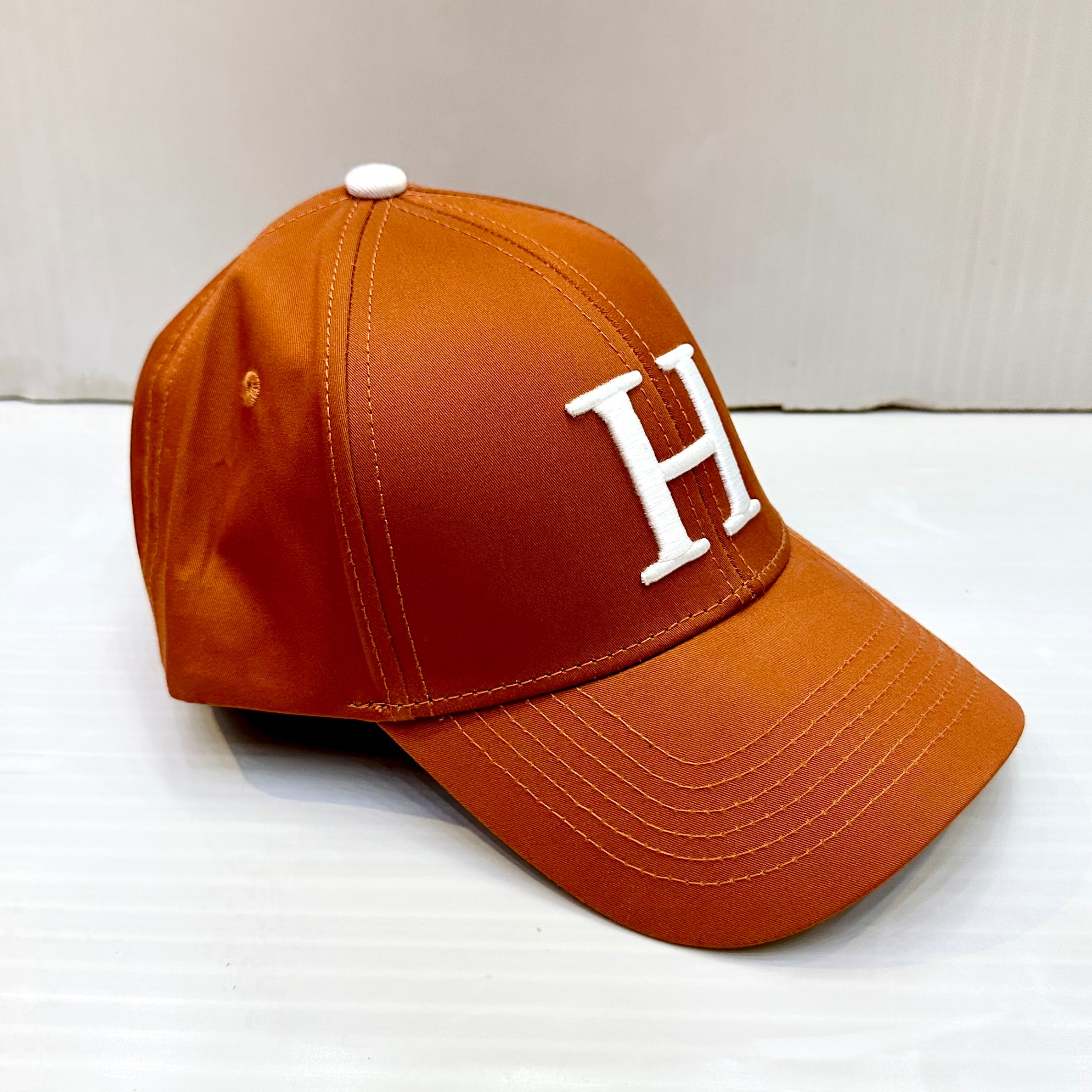 HR Brand caps