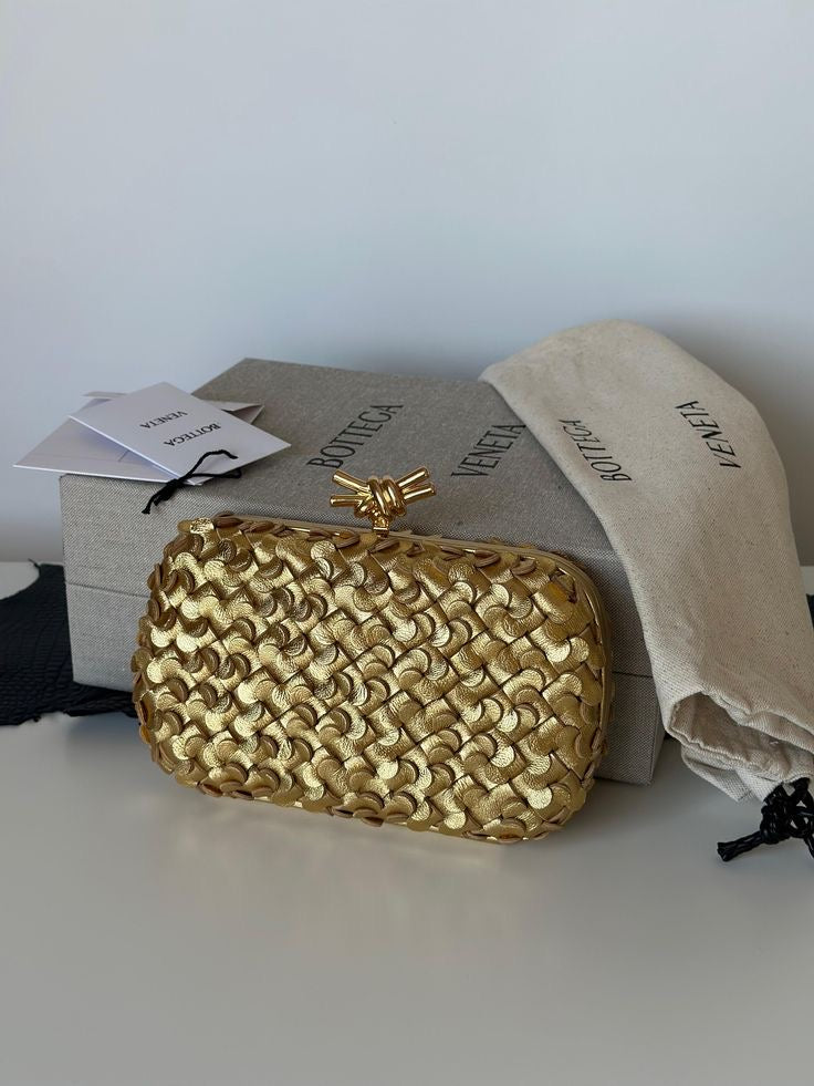 BOTTEGA VENETA CLUTH