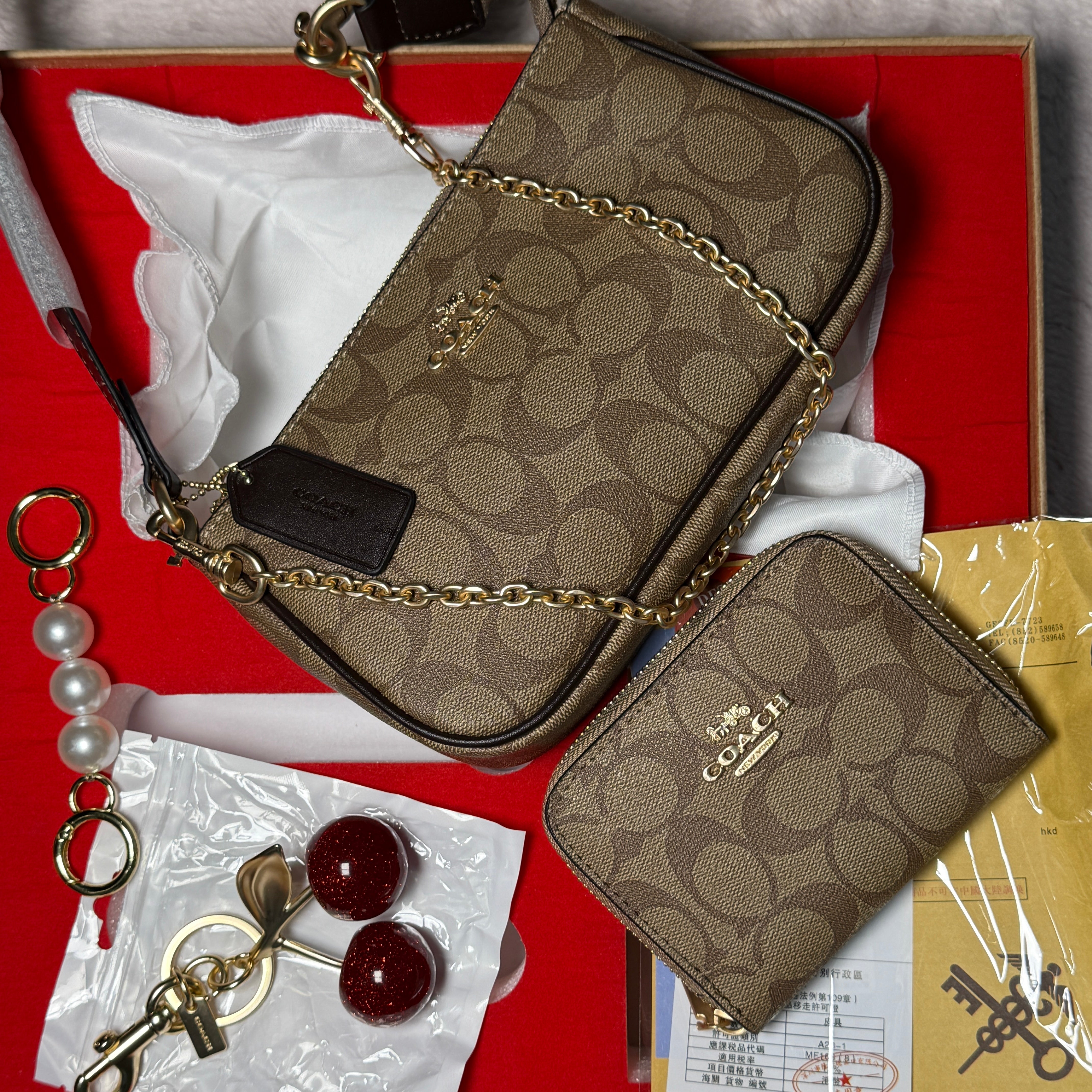 New Coach Brone Set With Keychain £ Card Wallet