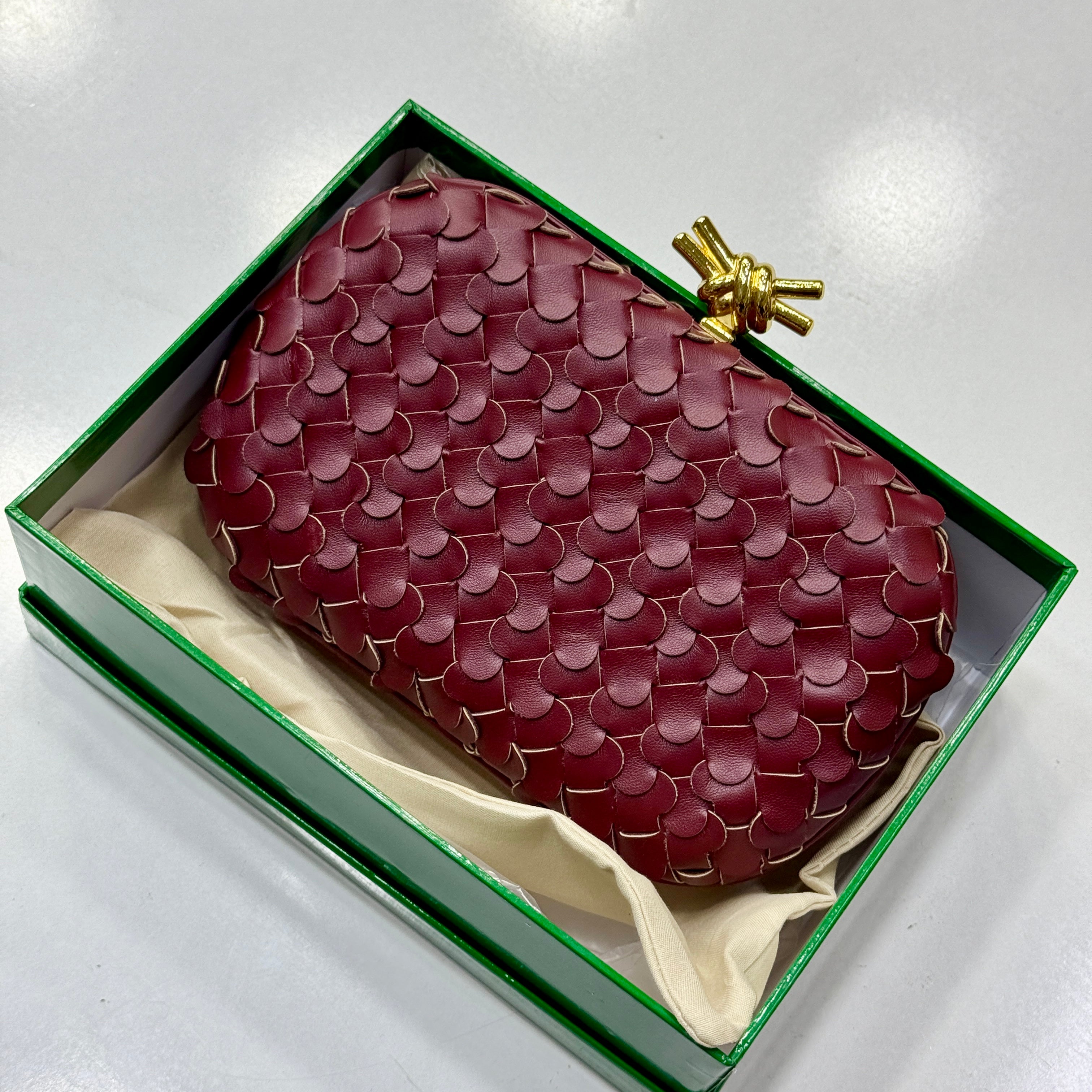 BOTTEGA VENETA CLUTH