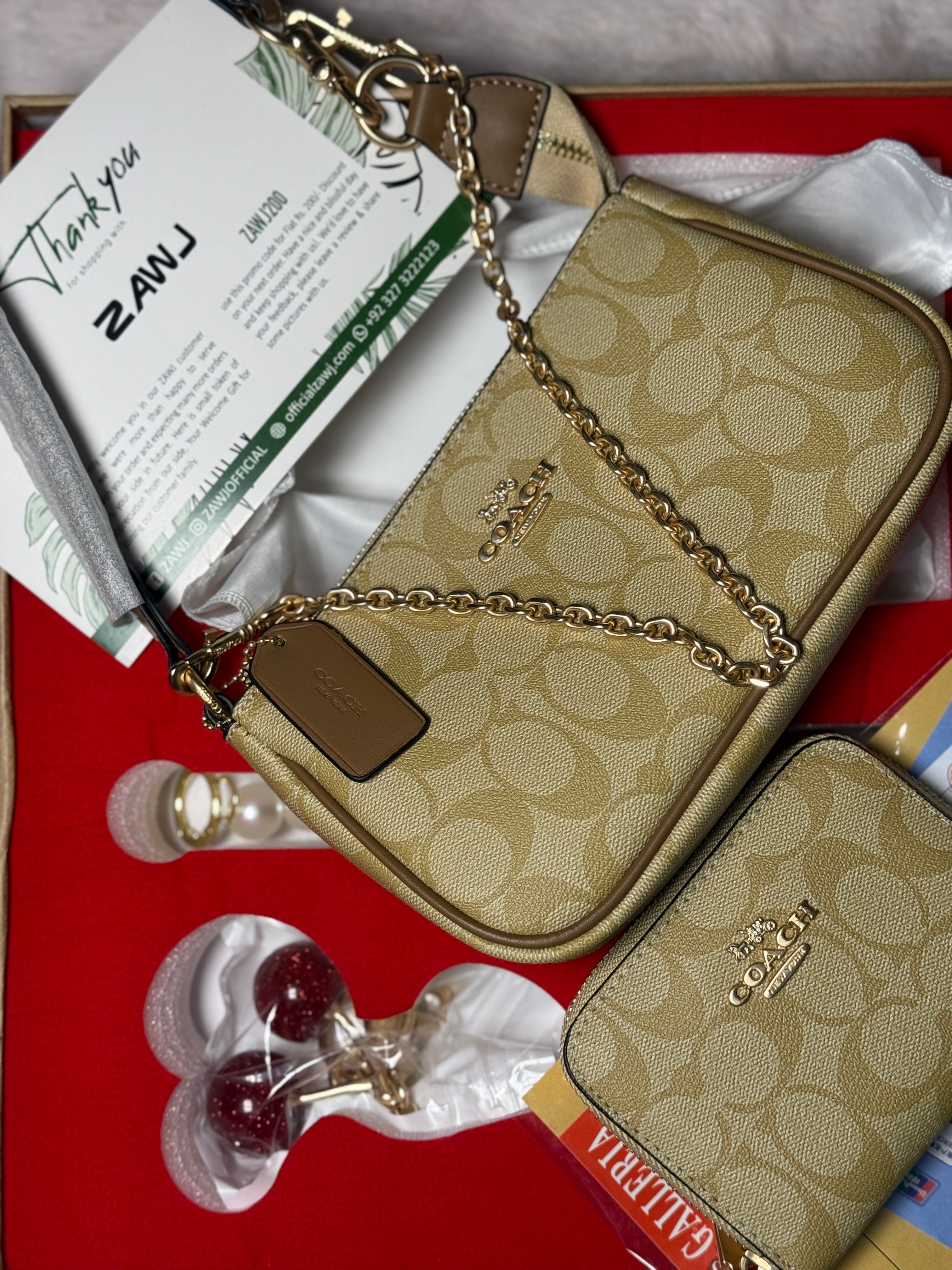 NCoach apricot Set With Keychain £ Card Wallet
