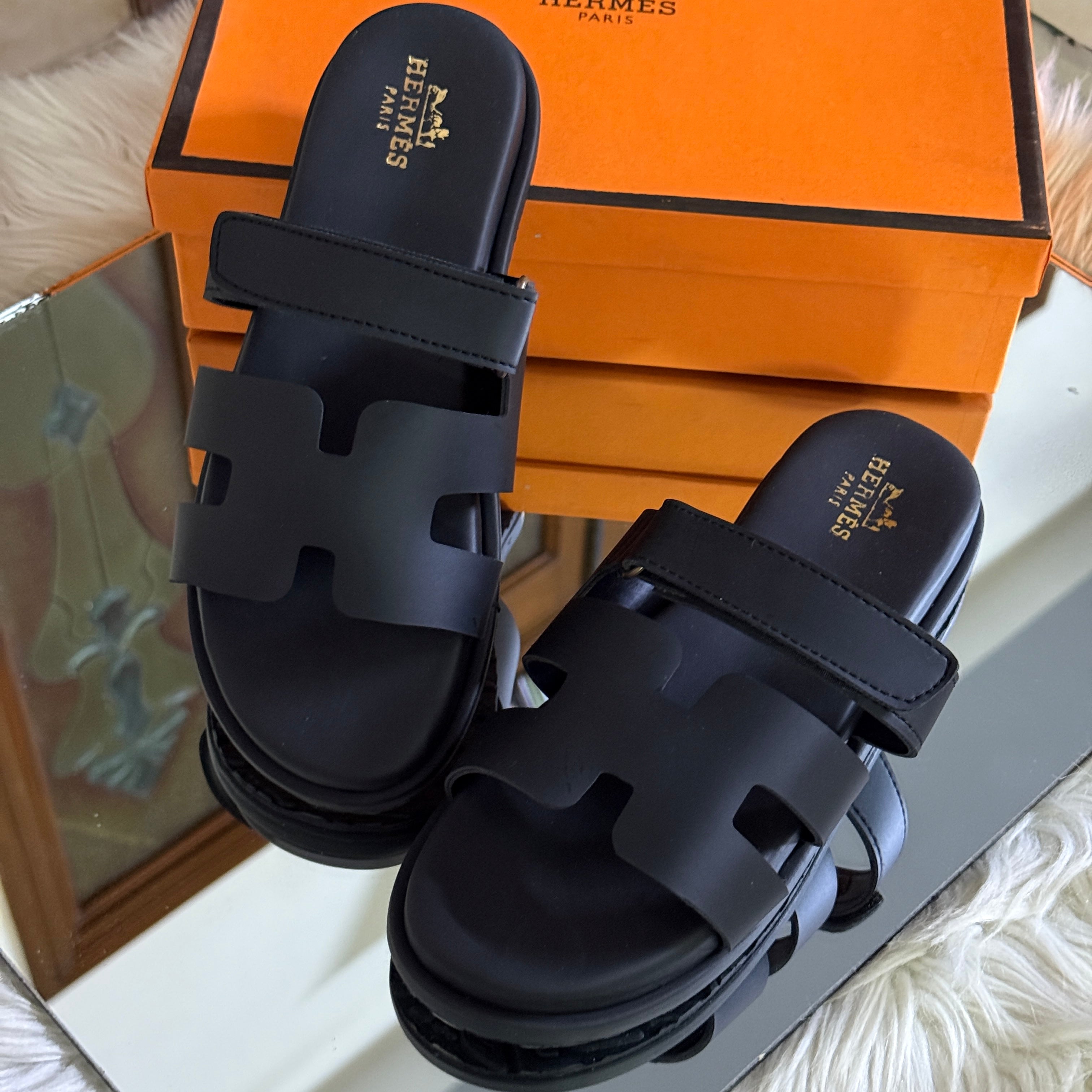 Cyphre Sandle (Black)