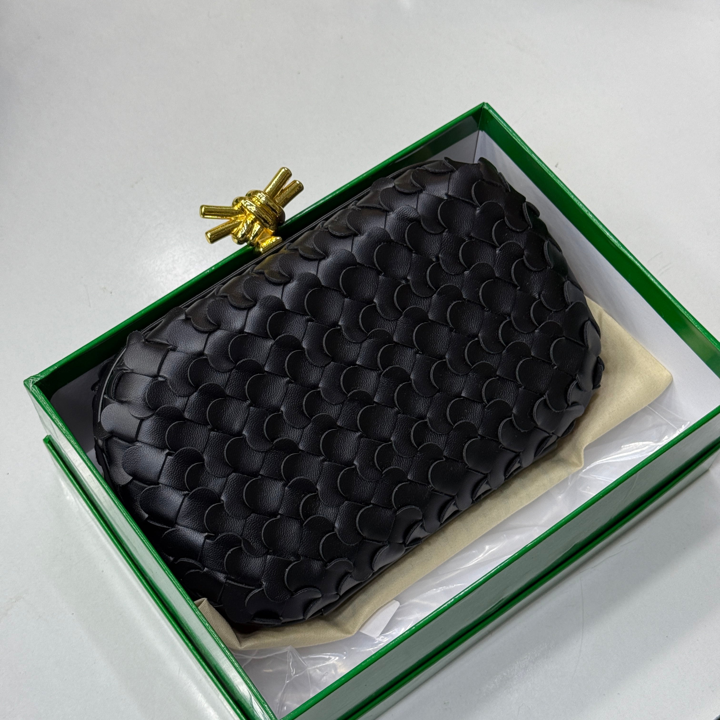 BOTTEGA VENETA CLUTH