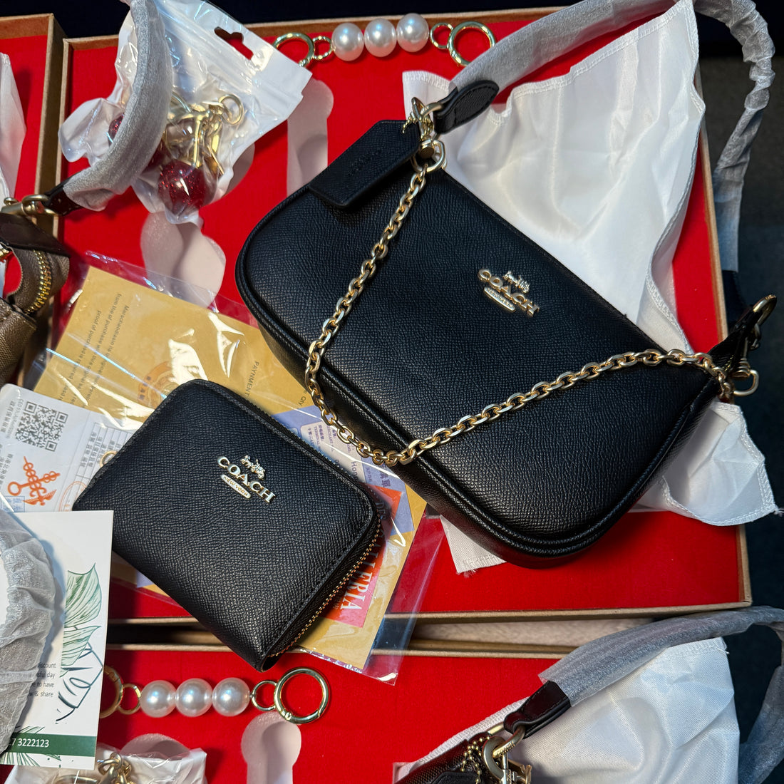 New gift Set With Keychain £ Card Wallet