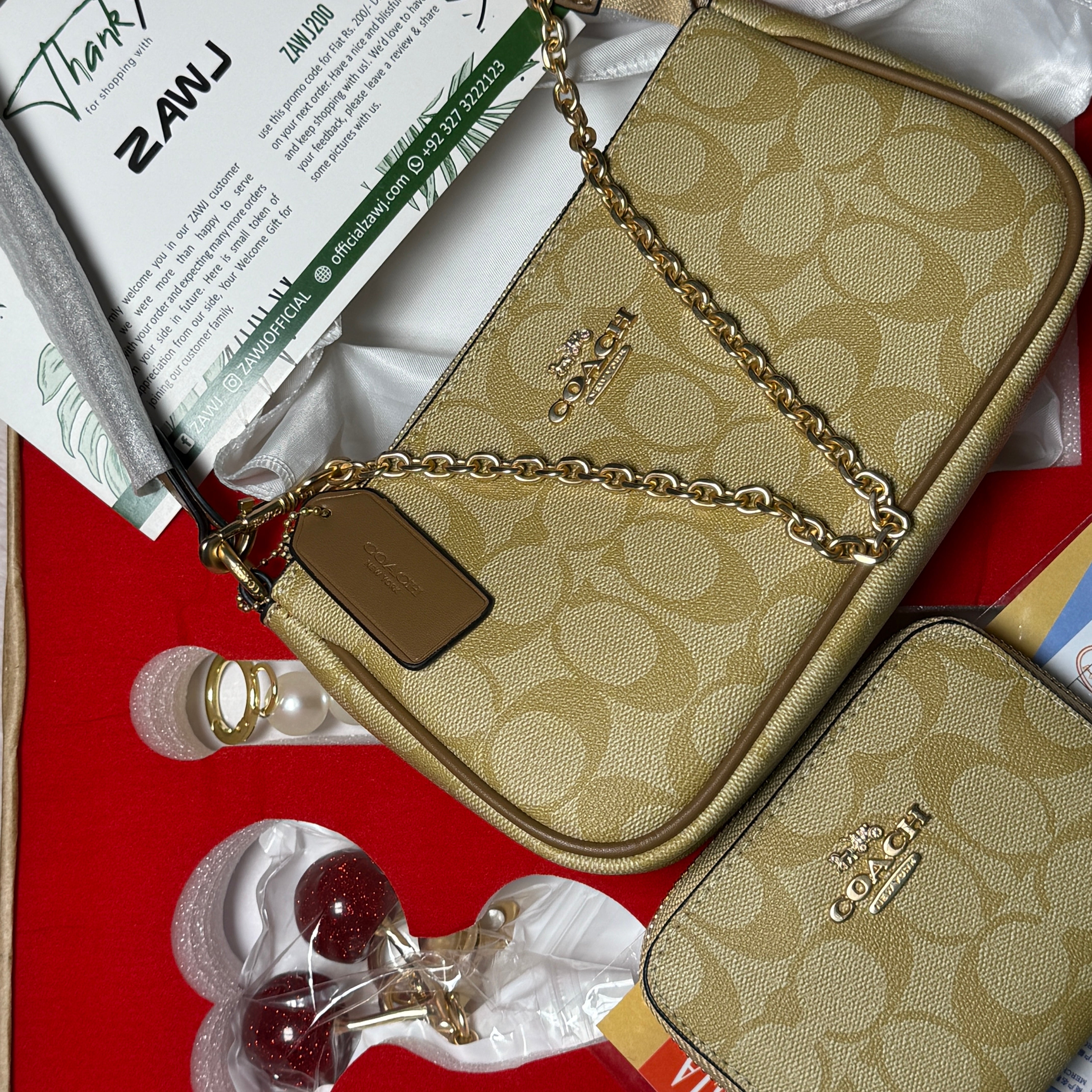 NCoach apricot Set With Keychain £ Card Wallet