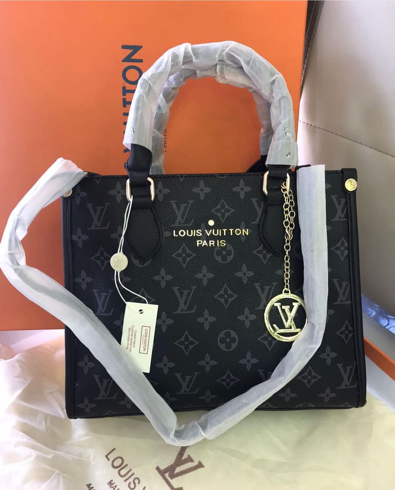 Louis Vuitton bag black