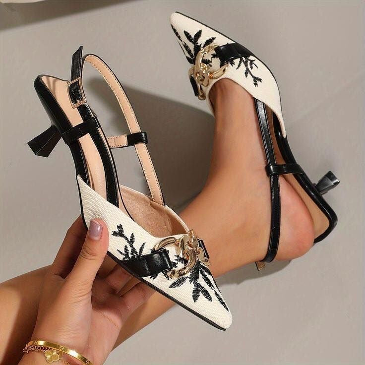 FLORAL EMBROIDERED CHAIN7