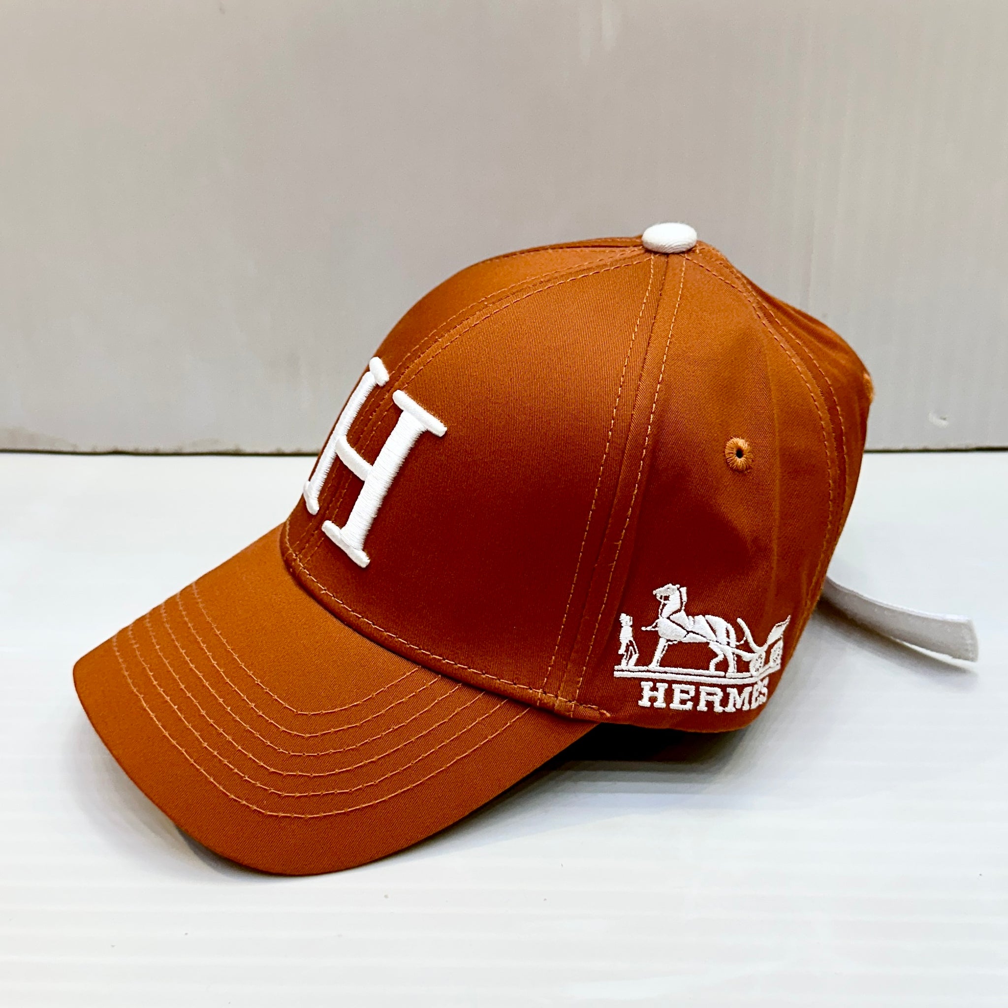HR Brand caps