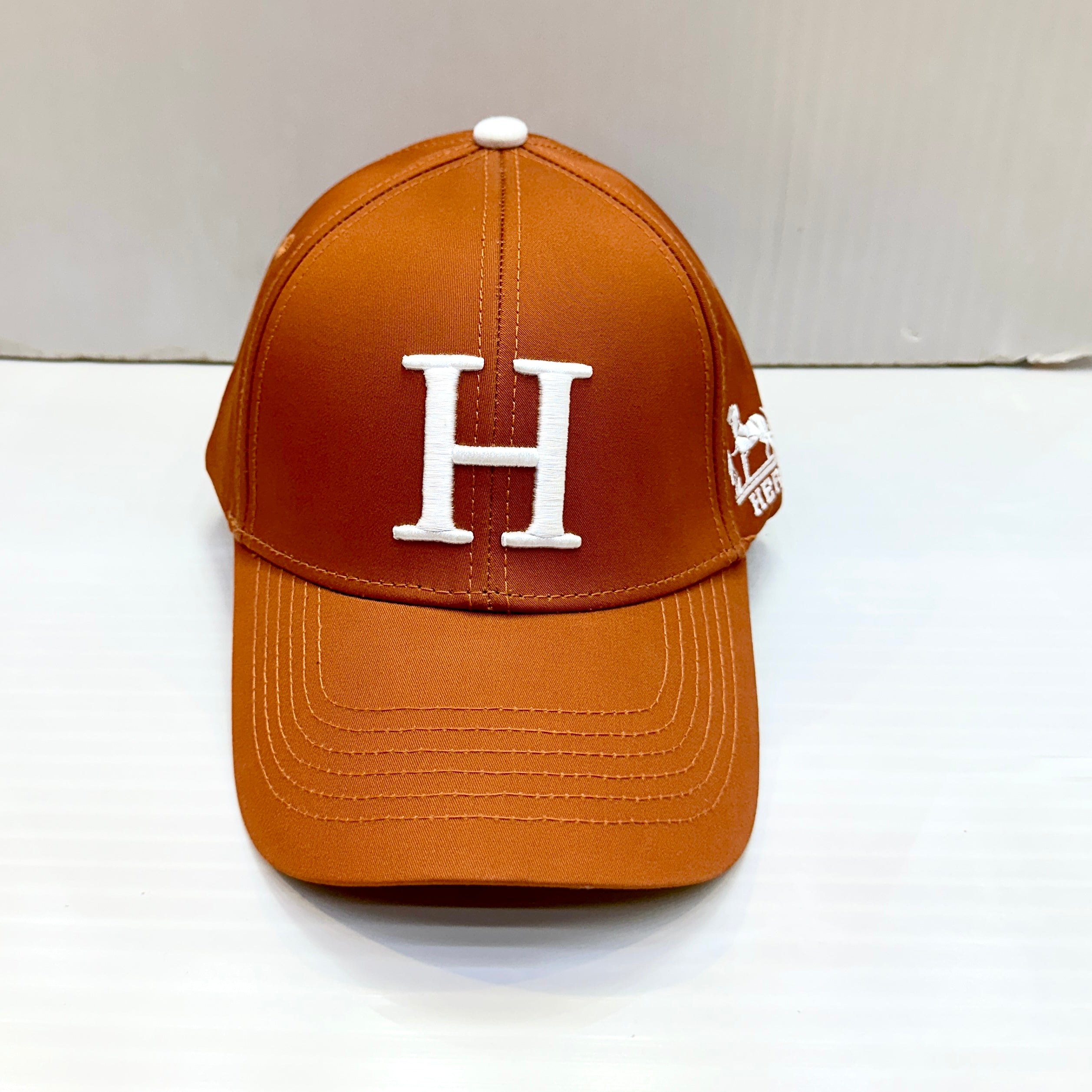 HR Brand caps