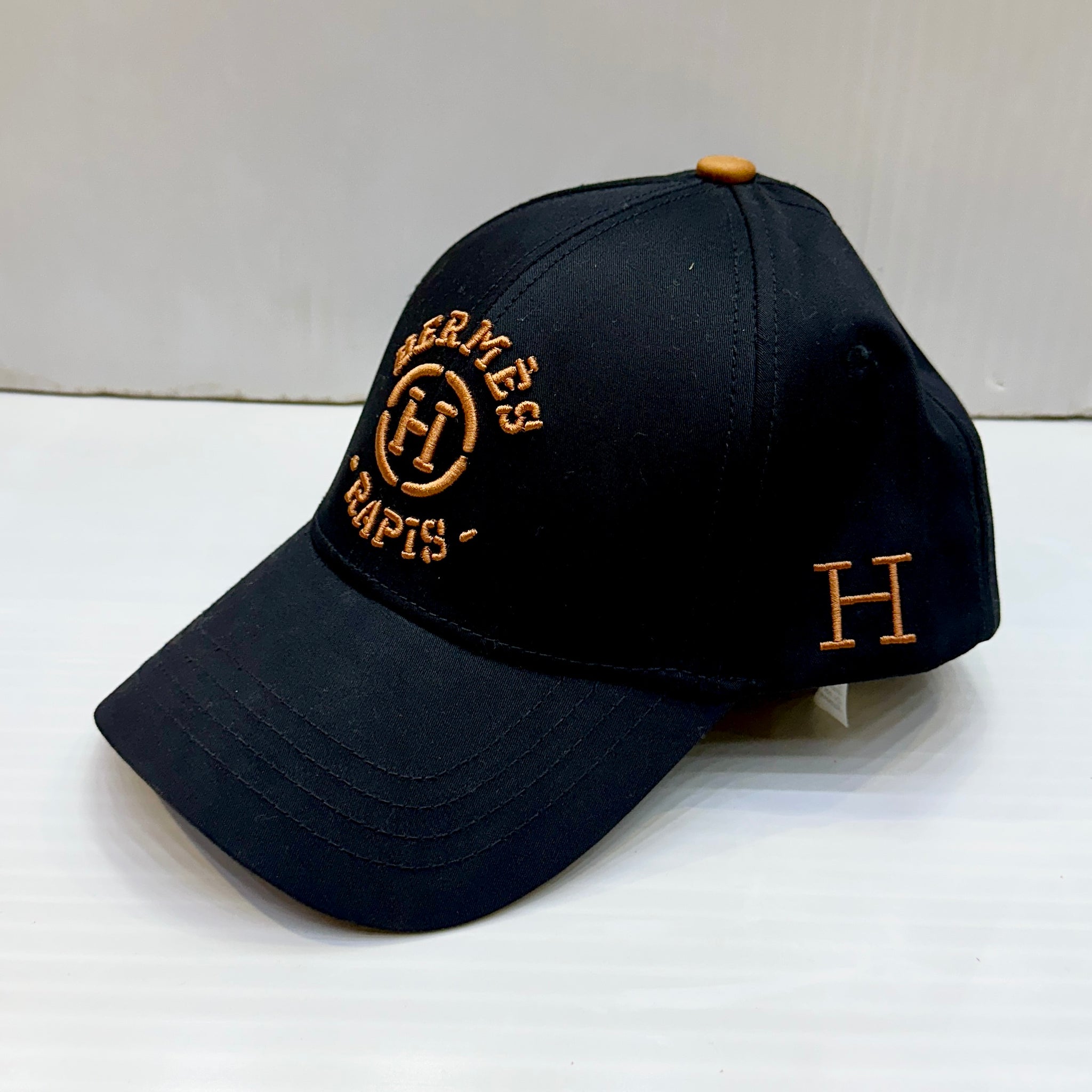 HR Brand caps