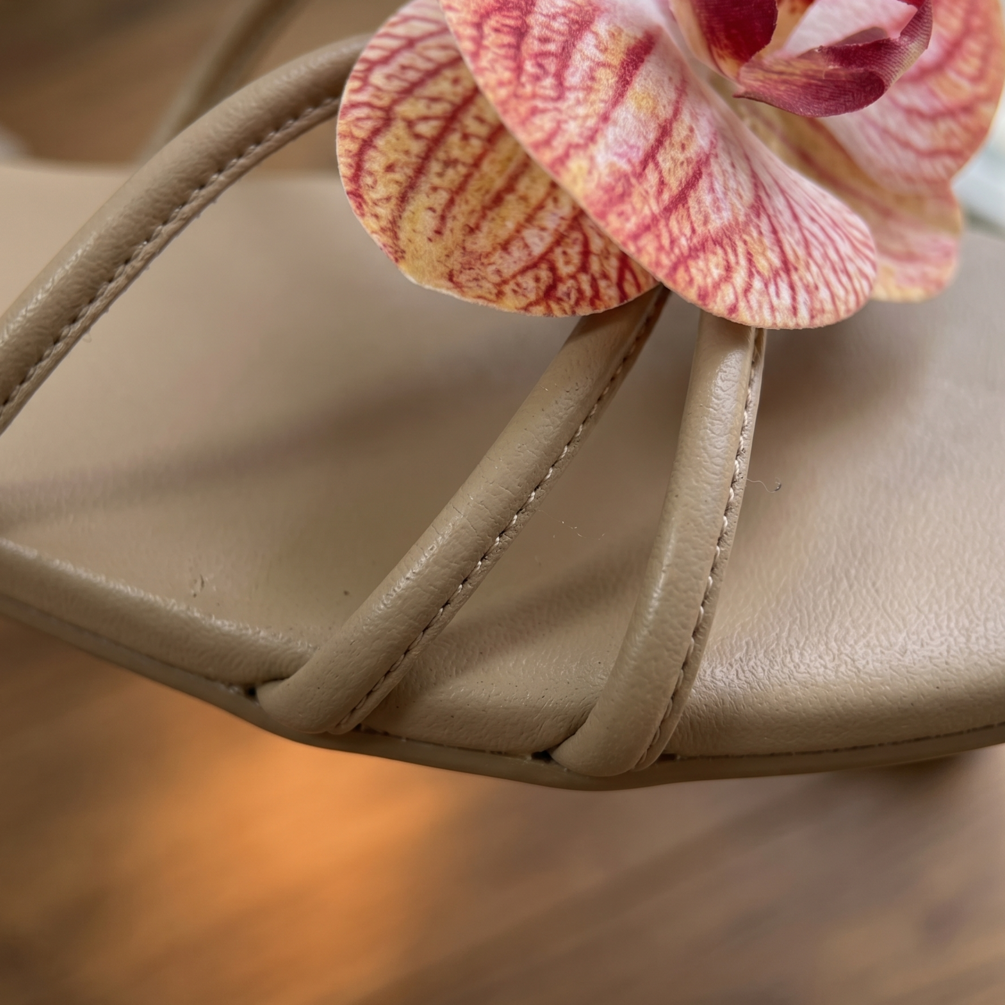 Roes Flower Flat