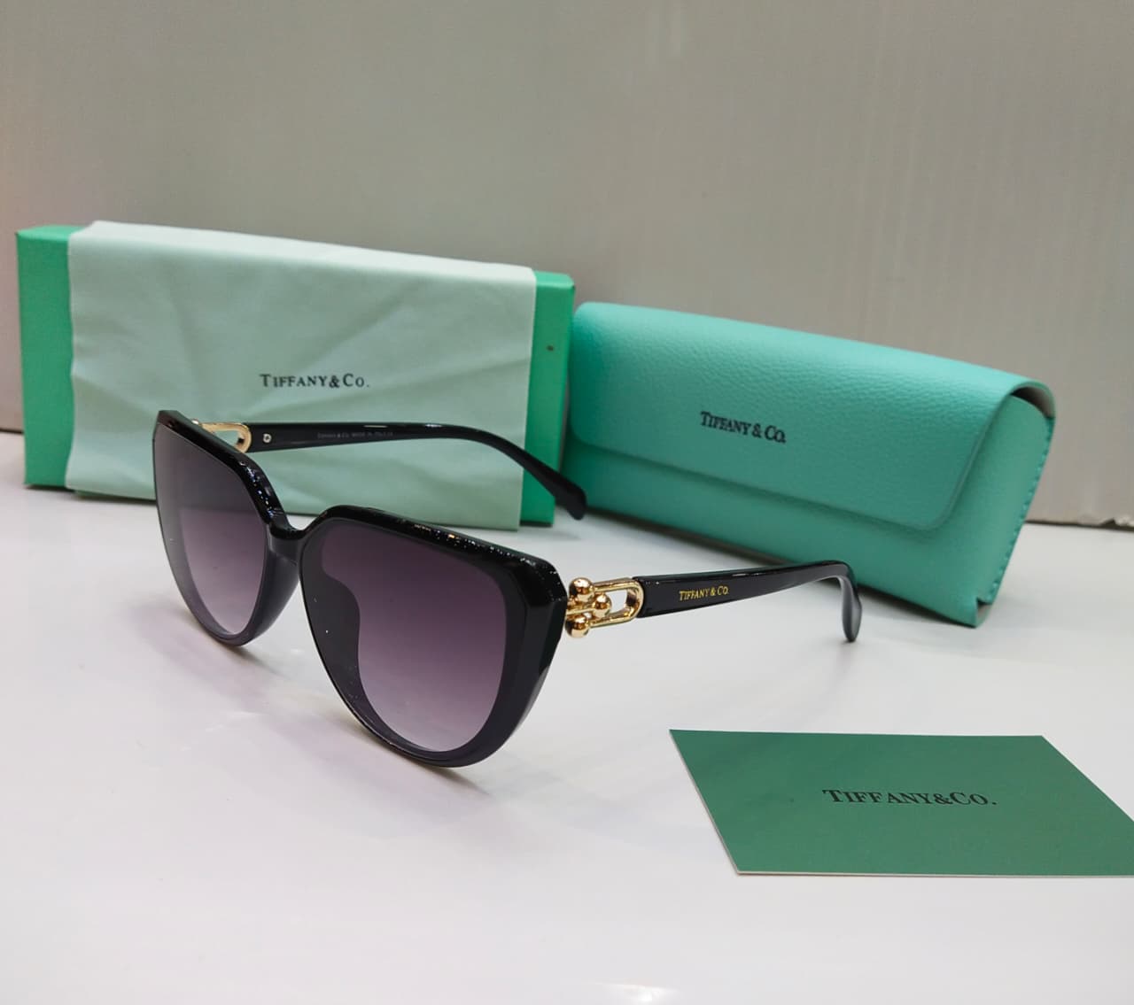 T&C Vibe Sunglasses (Black)