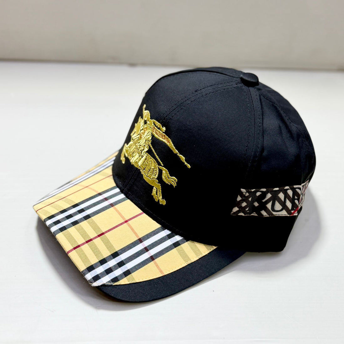 Burberry Cap Black