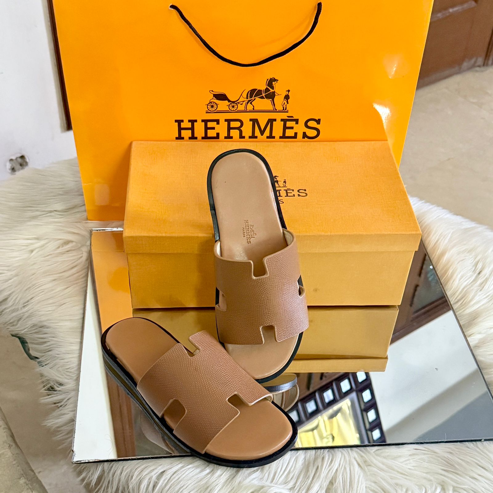 Hermes Men's Slippers (Brown)