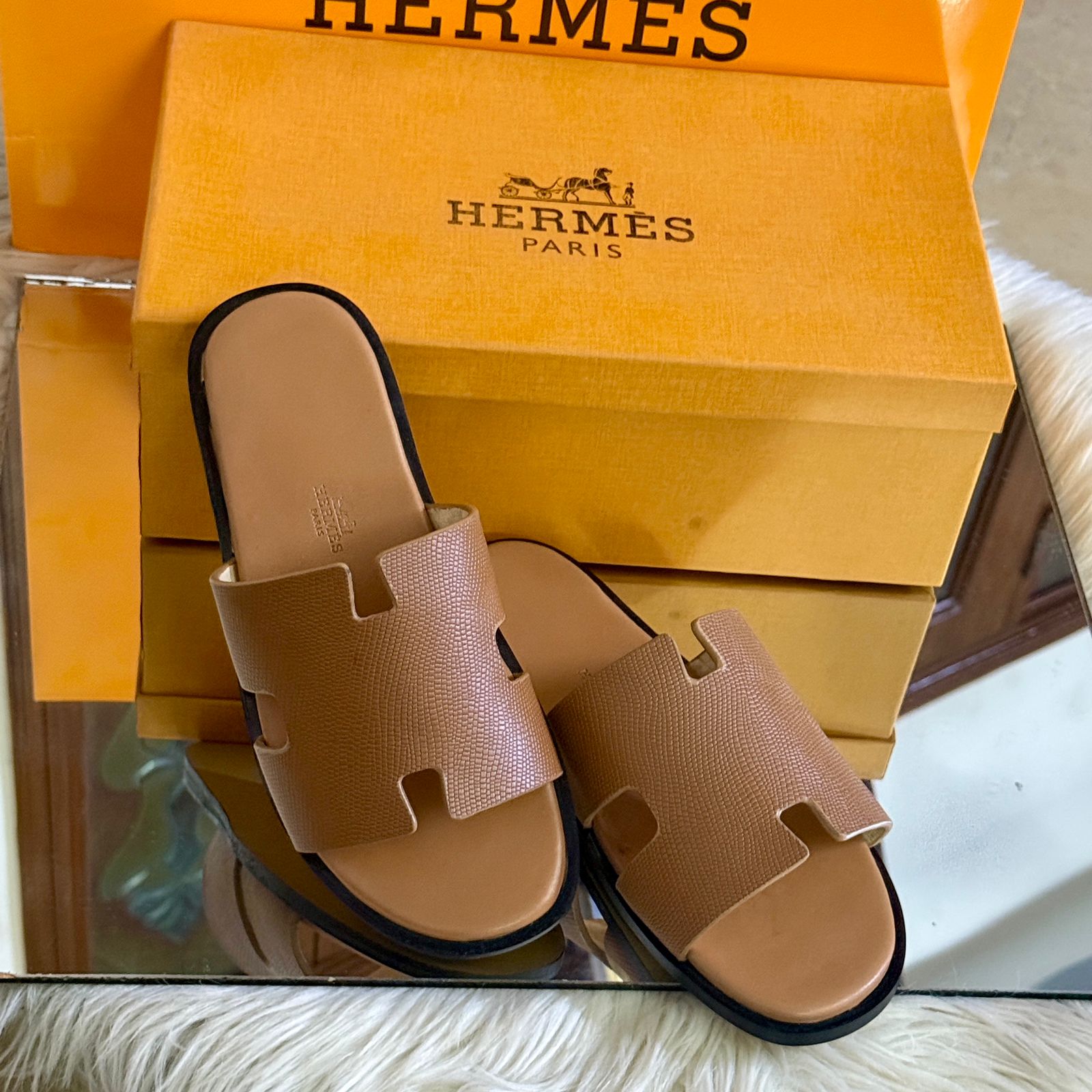 Hermes Men's Slippers (Brown)