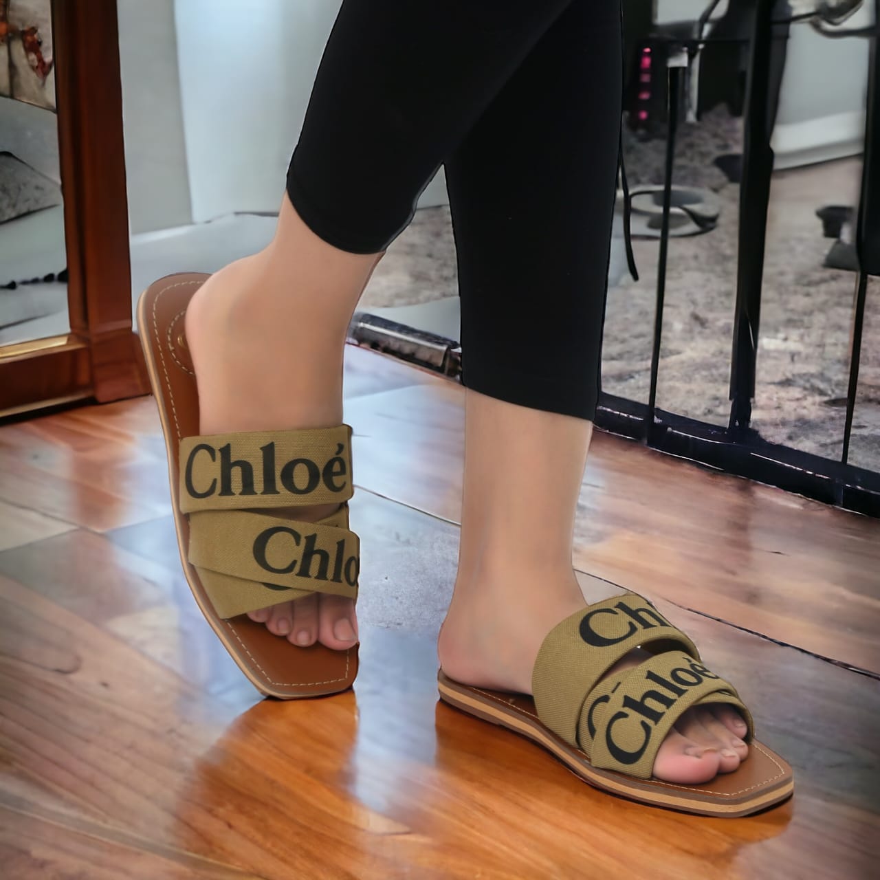 Chloe SLIDES ( BROWN )