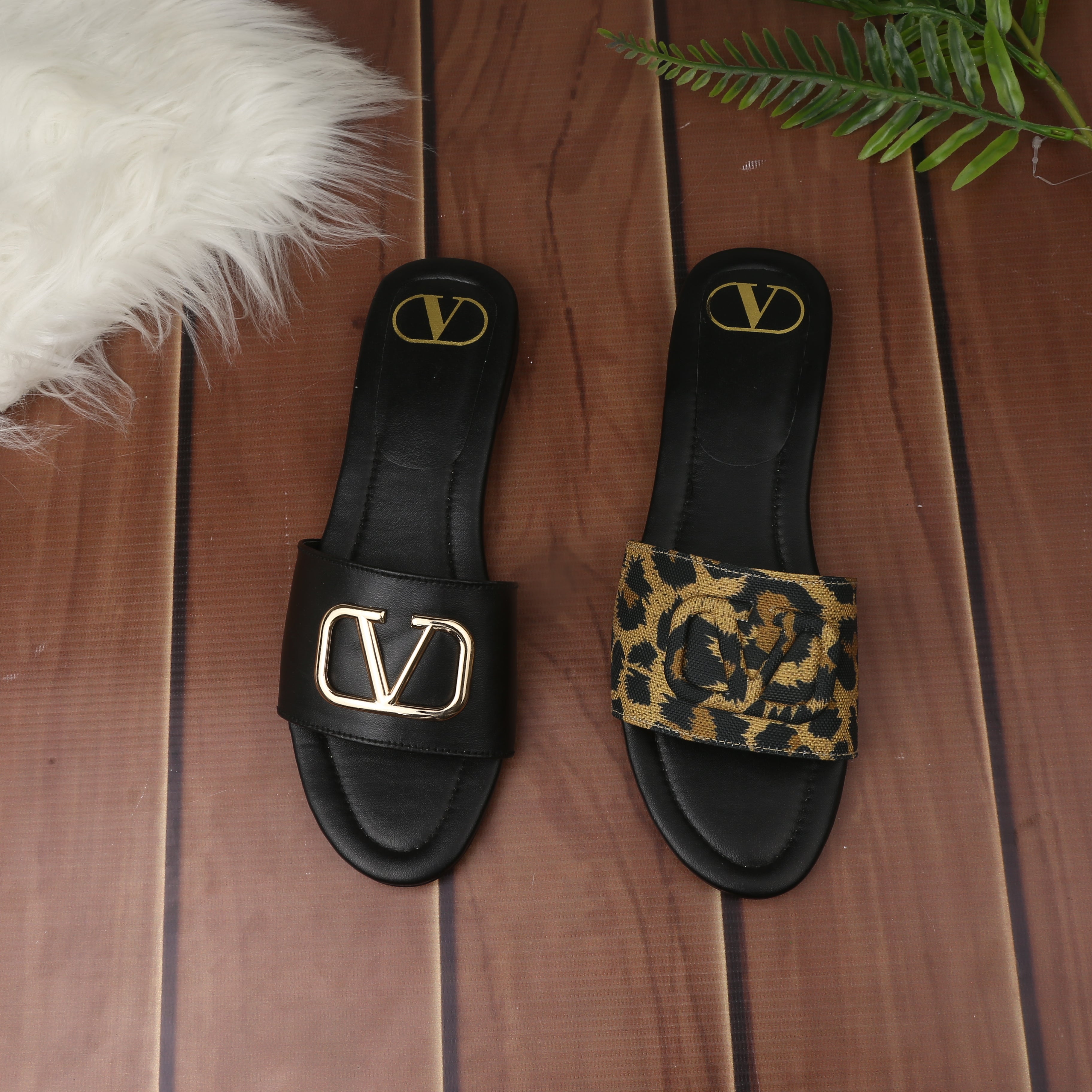 VALENTINO flat