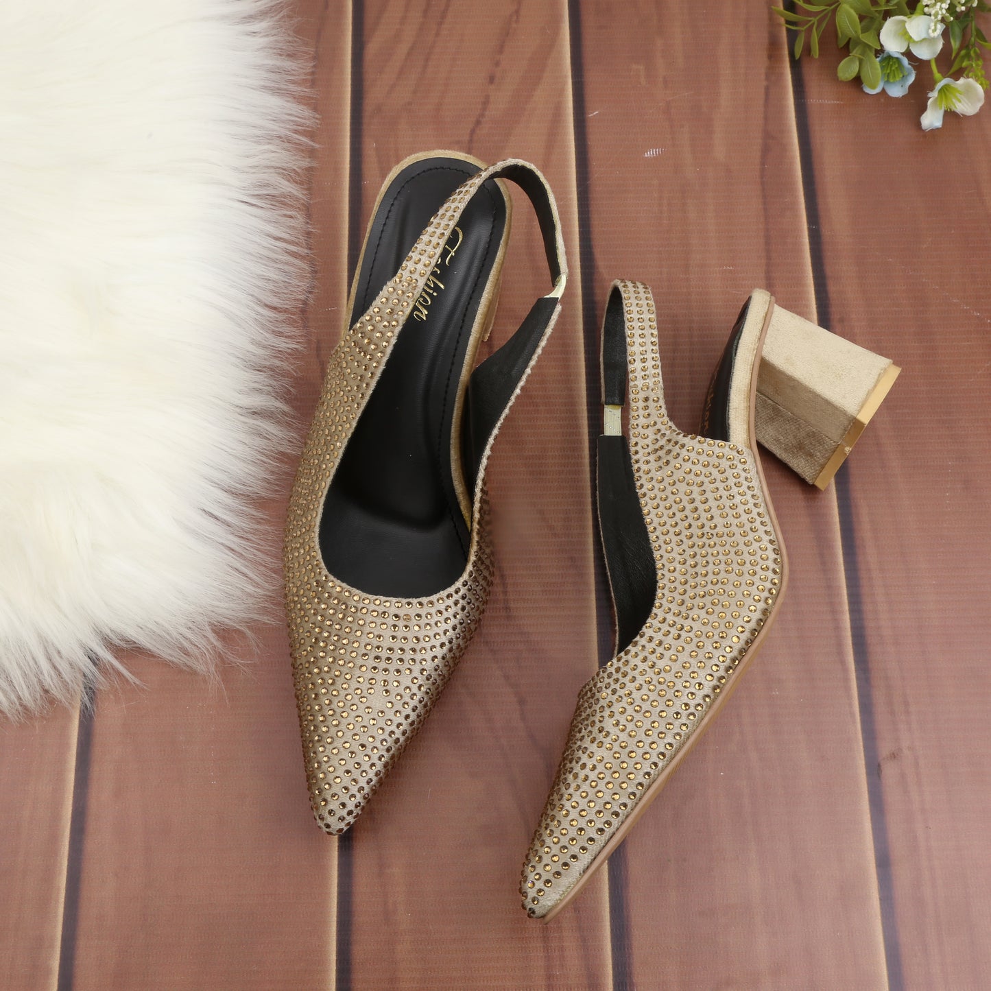 NEWERA Heels (Golden)