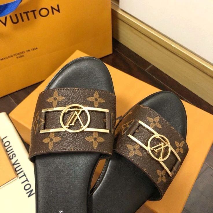 Lv Combo Slippers + Bag