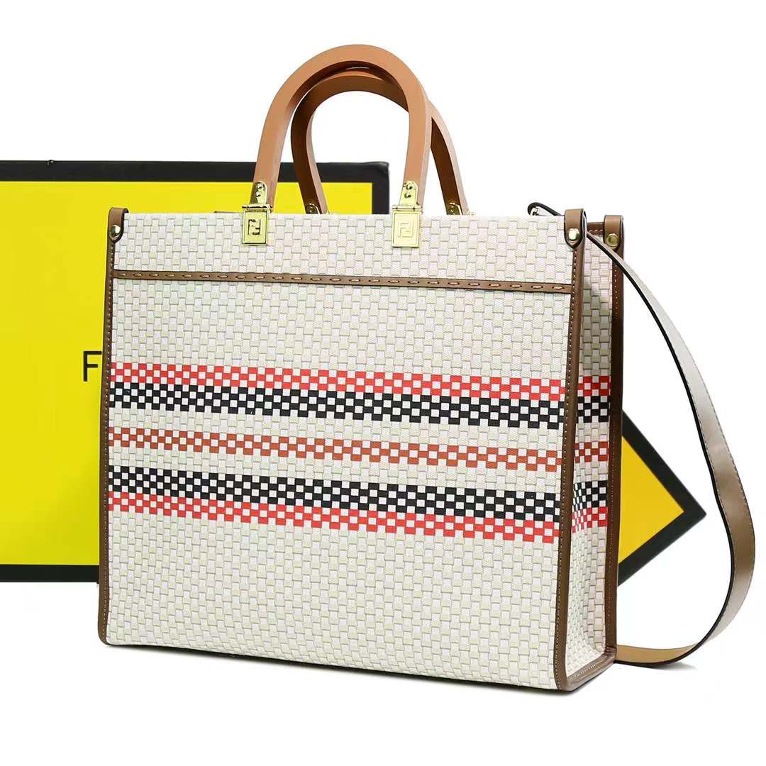 Fendi Sunshine Medium Raffia