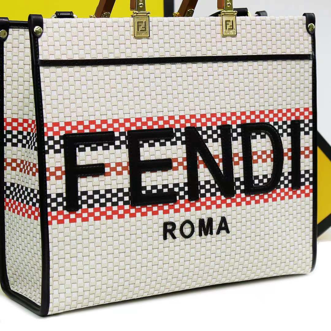 Fendi Sunshine Medium Raffia
