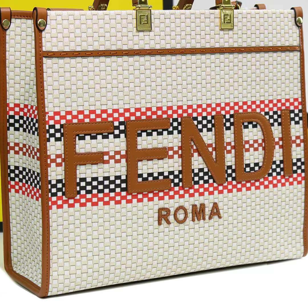 Fendi Sunshine Medium Raffia