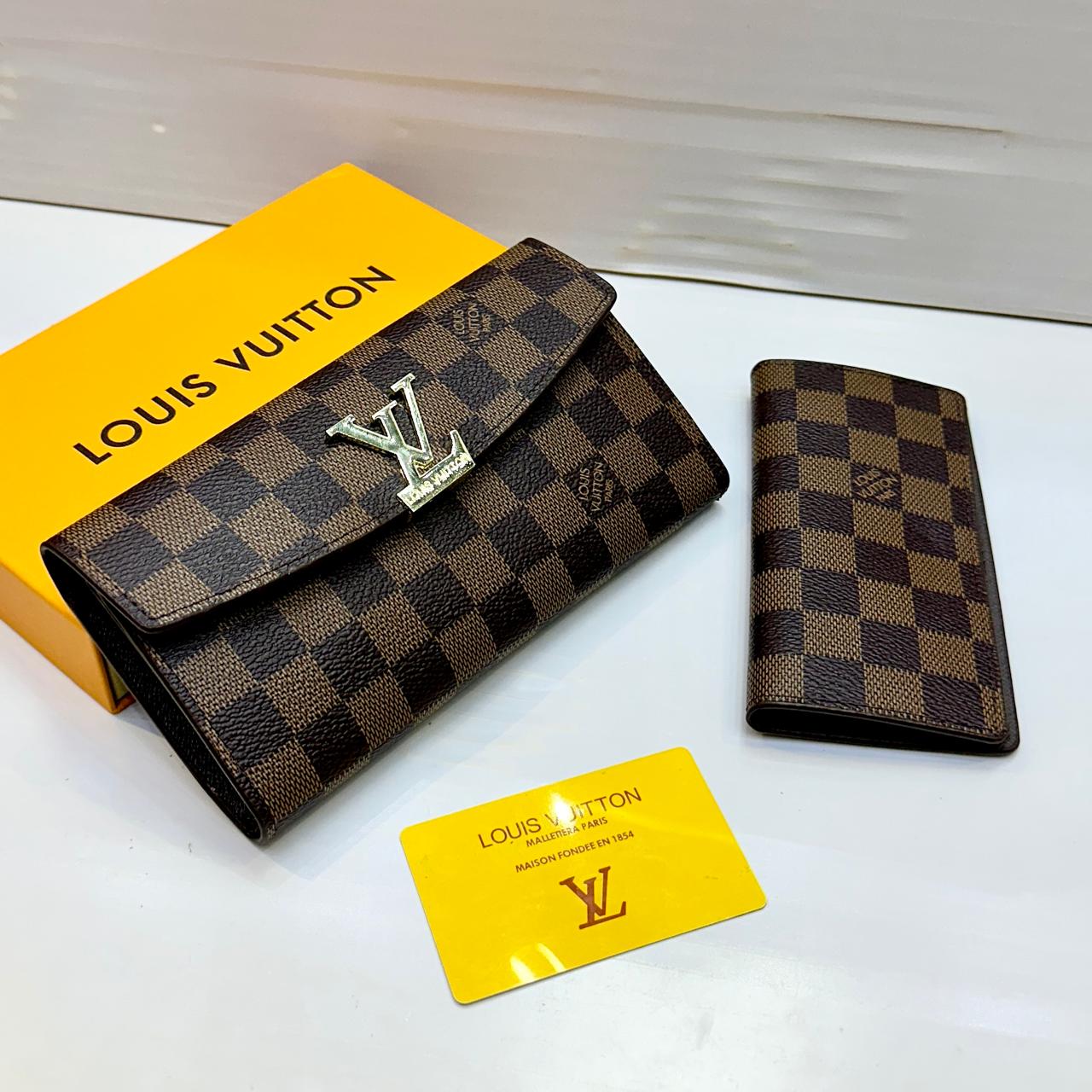 LV Monogram Ladies Wallet With Card Holder