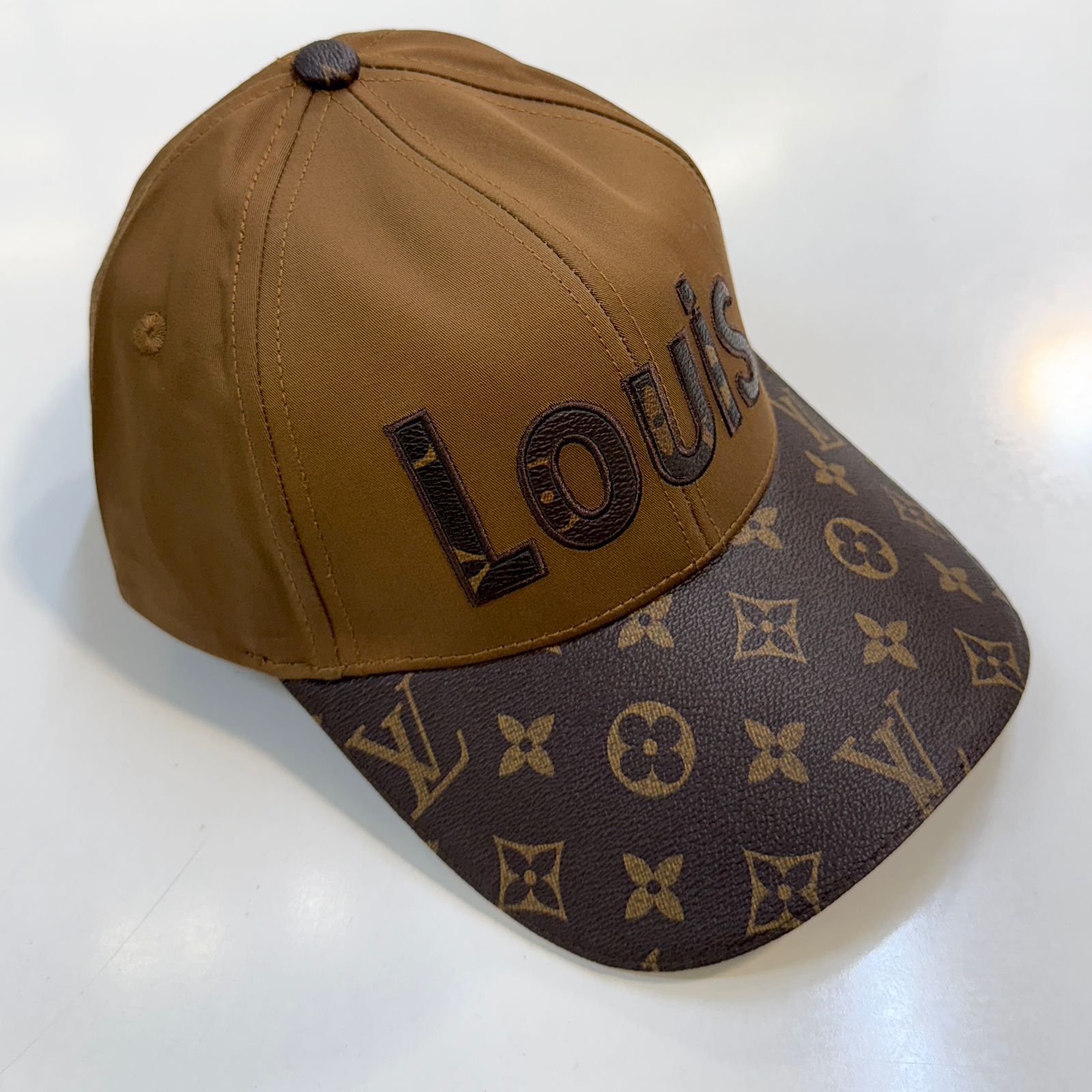 LV Brand caps