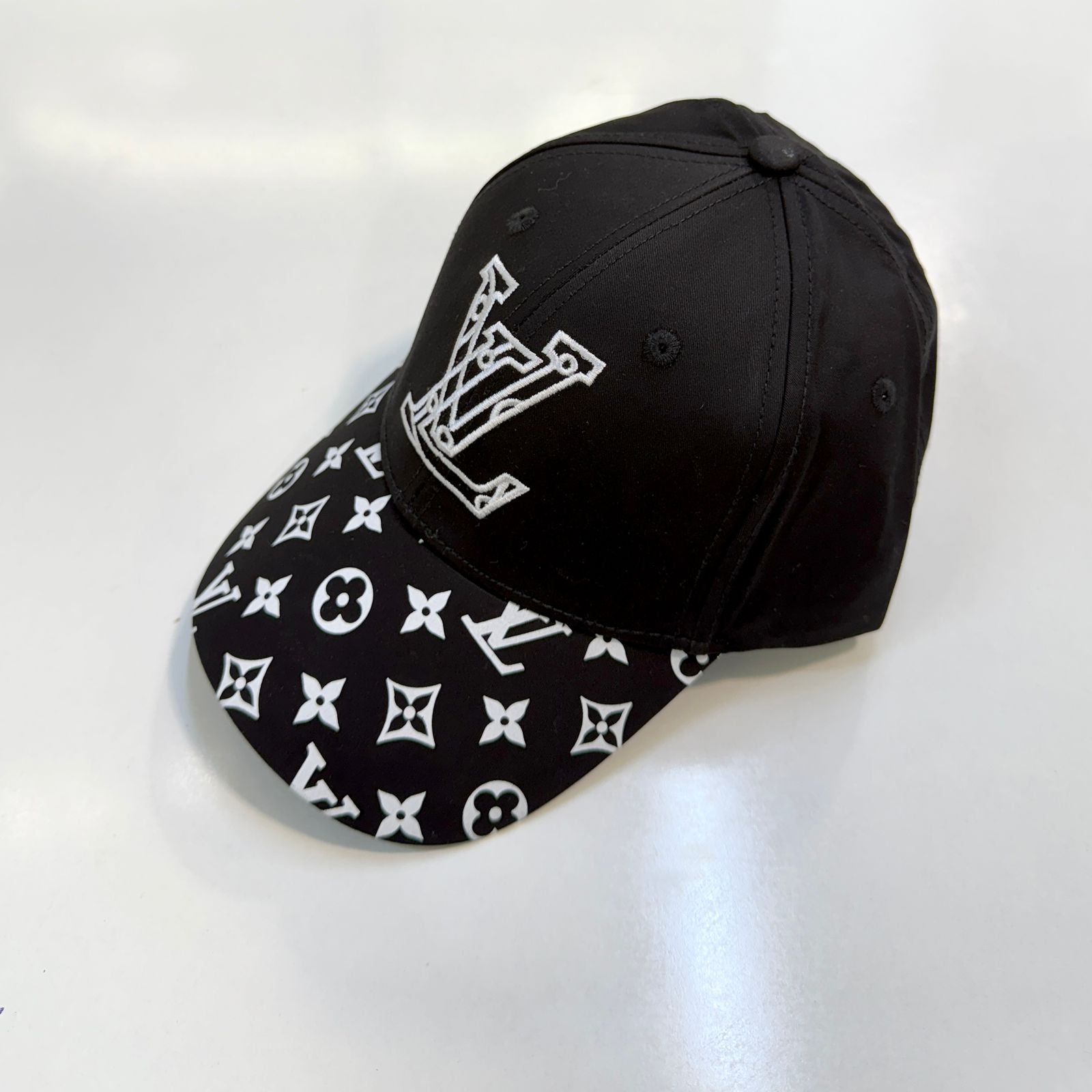 LV Brand caps
