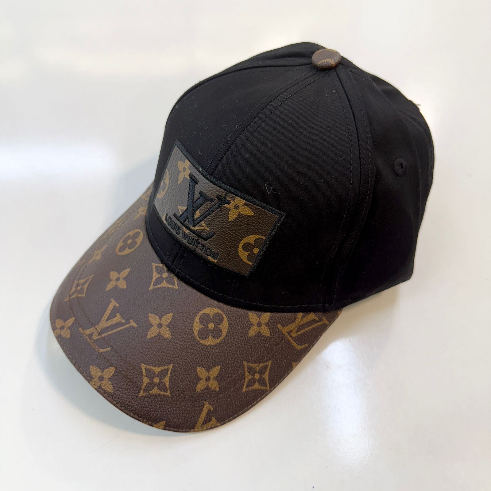Lv Brand caps