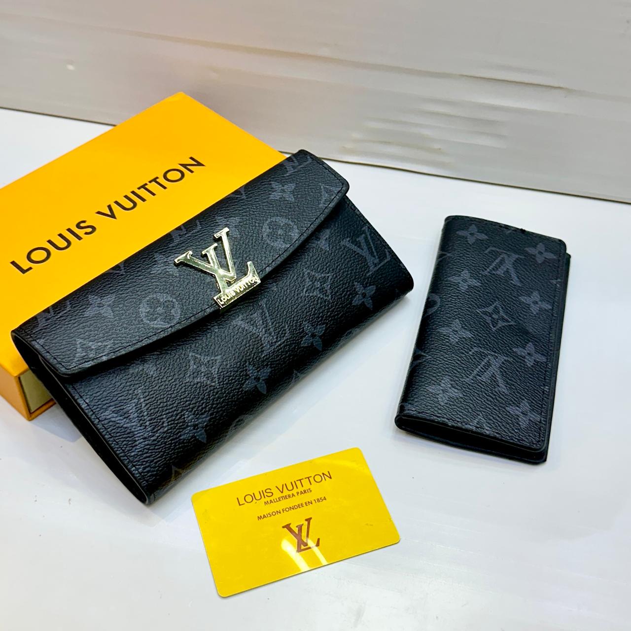 LV Monogram Ladies Wallet With Card Holder