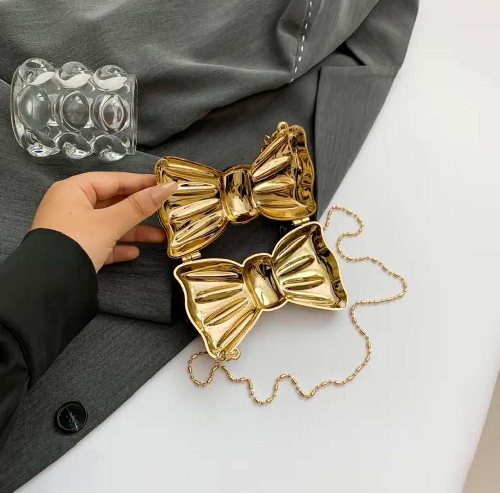 Chic Bow Radiance