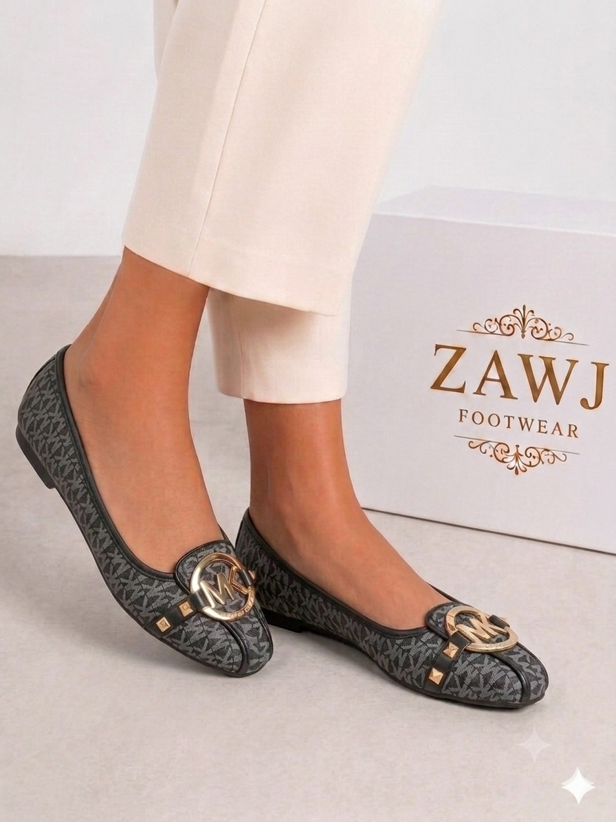 Mk pumps black