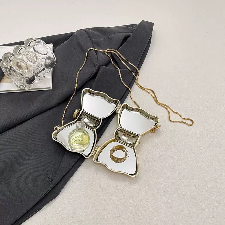 Chic Bow Radiance