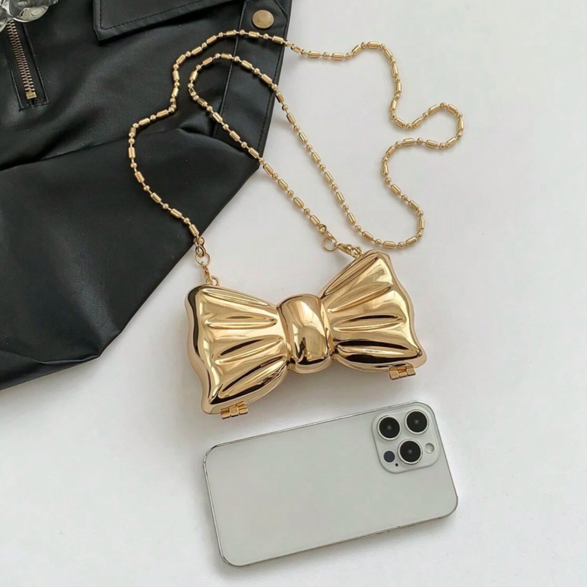 Chic Bow Radiance